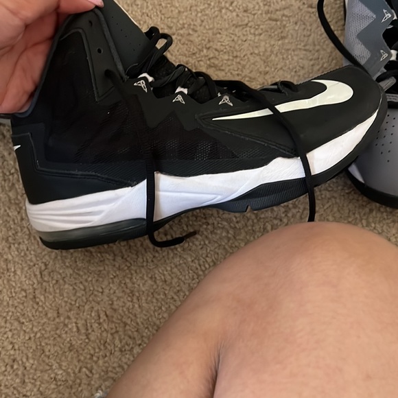 Nike Airmax Stutter Step 2 - Picture 2 of 3